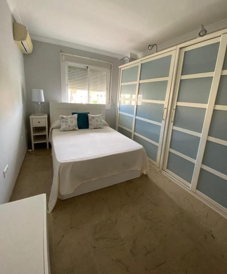 Apartamento Junto Al Puerto Deportivo De Estepona Exterior photo